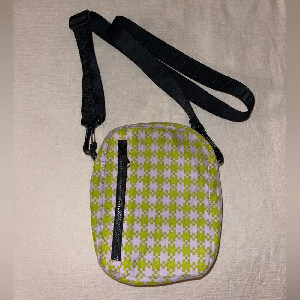 Rare - Sport Crossbody BAGGU PINK + PISTACHIO PIXEL GINGHAM